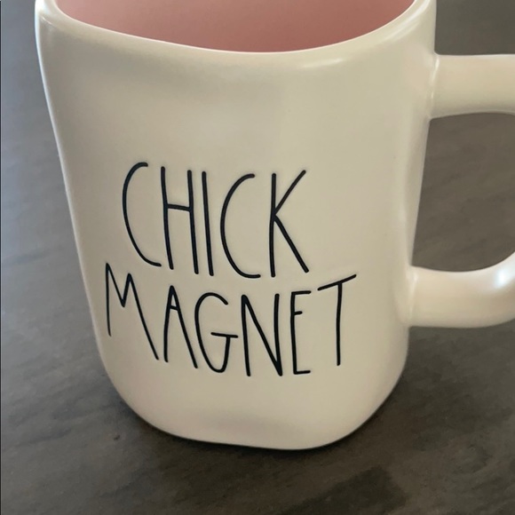 Artisan Collection Beautiful Rae mug Chick Magnet - Picture 4 of 5